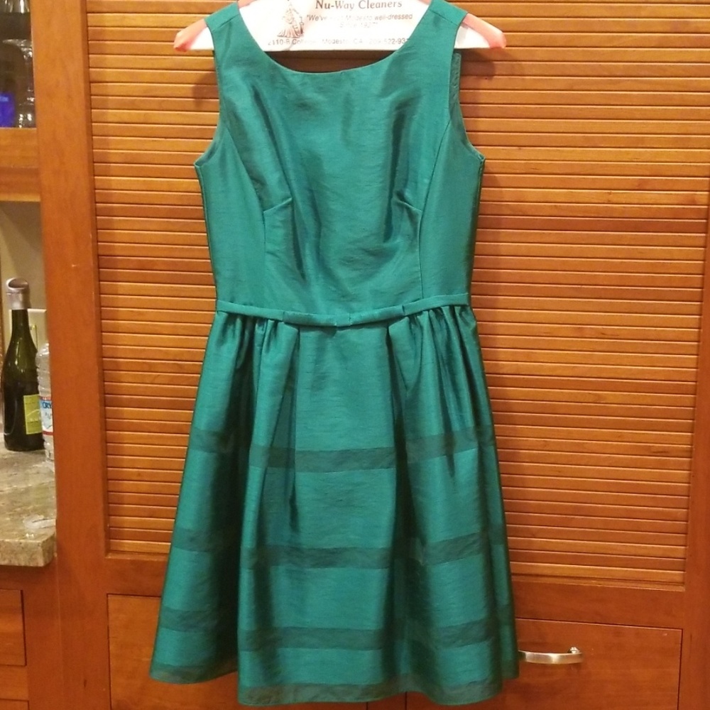 Stunning emerald green dress